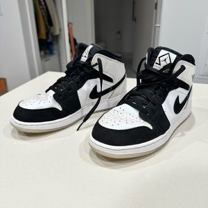 AIR JORDAN 1 MID SE 'DIAMOND'
